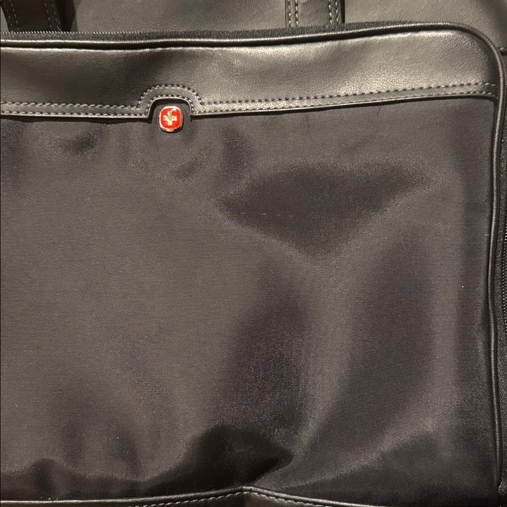 Wenger Black Women's Shoulder Bag - Picture 10 of 10